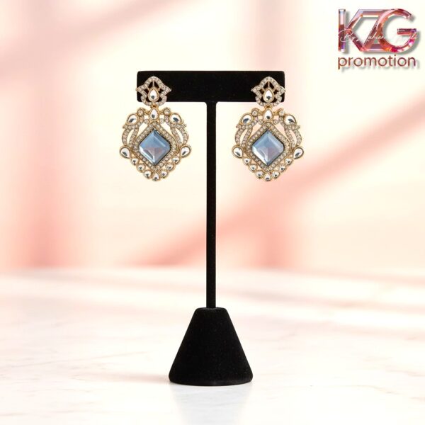 "Royal Azure" – Exclusieve Chandelier Oorbellen met Kristallen